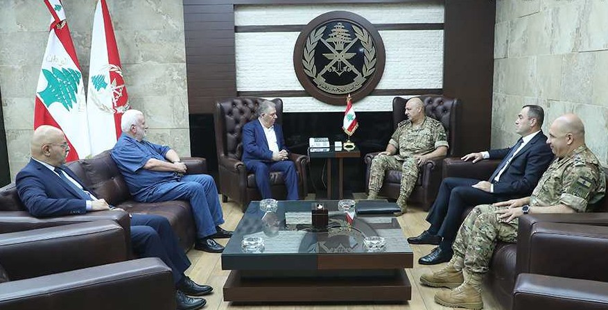 عين الحلوة بين قائد الجيش والسفير الفلسطيني