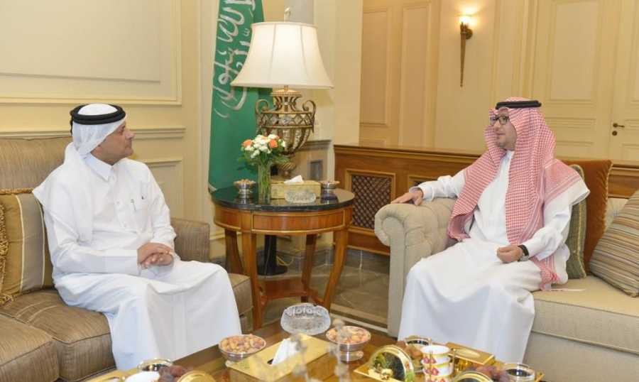 تحرك لودريان بمواكبة لقاء سعودي قطري