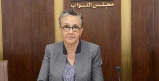 نجاة عون تنهي اعتصامها في مجلس النواب