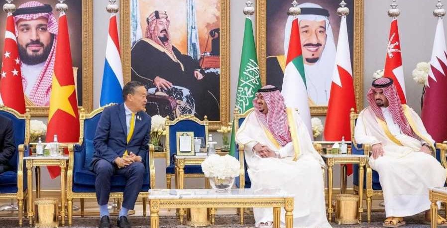 ولي العهد السعودي لحل الدولتين وتجنيب المدنيين