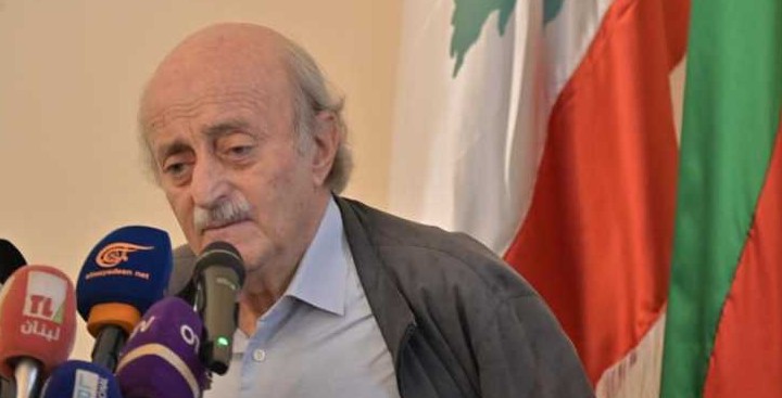 جنبلاط: حرب الجنوب ماشية