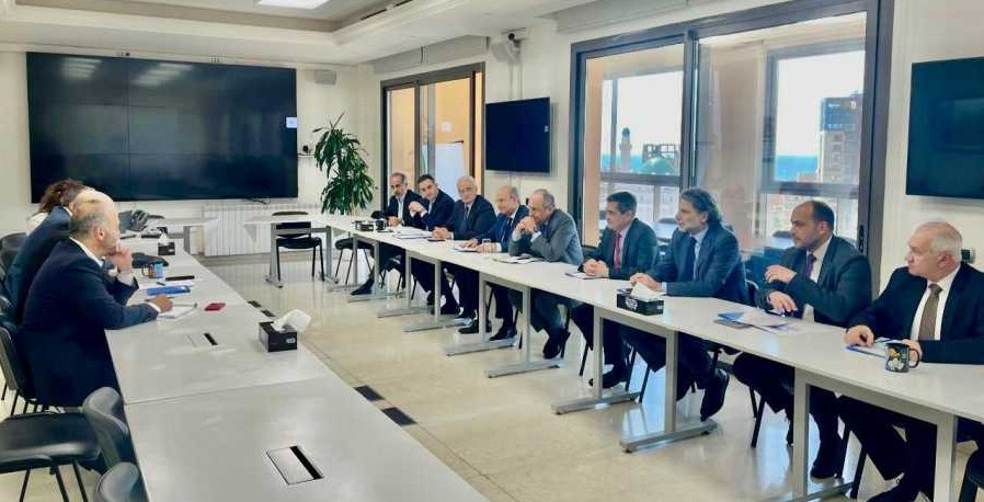 الحكومة لن تقبل ببقاء السوريين غير الشرعيين