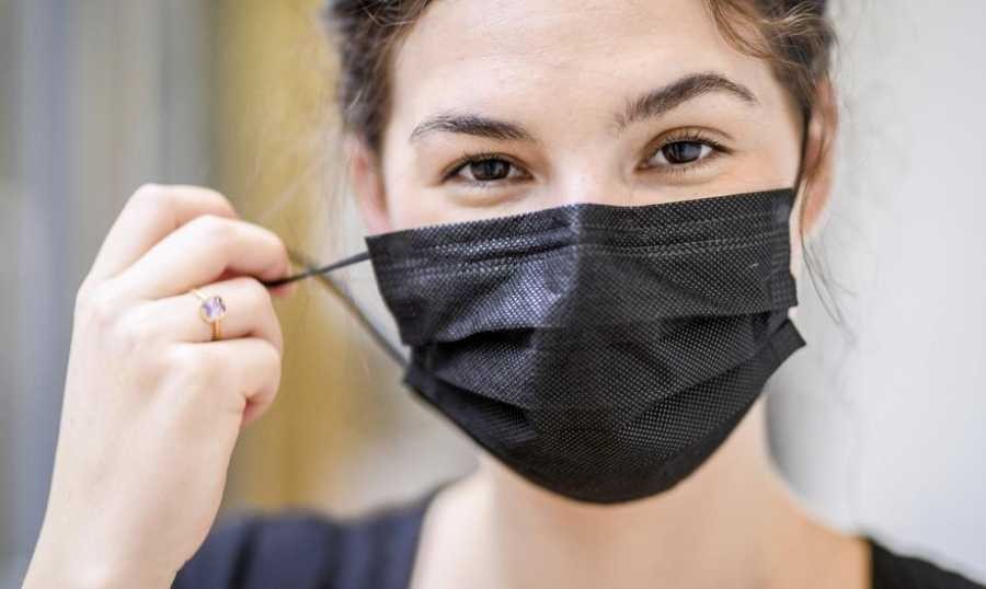 د.مخباط: لا عودة الى الكمامات