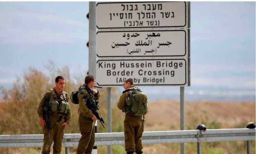 مقتل 3 أشخاص عند جسر الكرامة