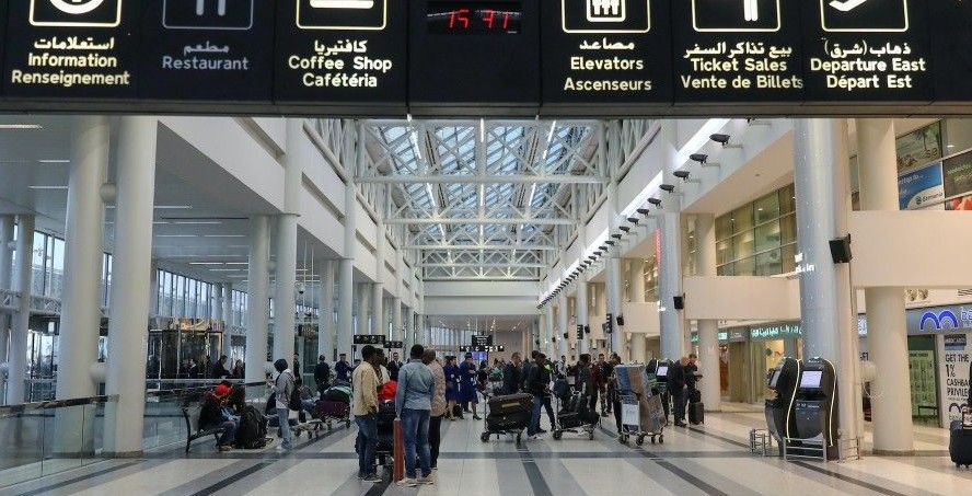 حمية: المطار مستمر في العمل