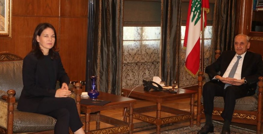 وساطة ألمانية في لبنان في لحظة "إضعاف" حزب الله