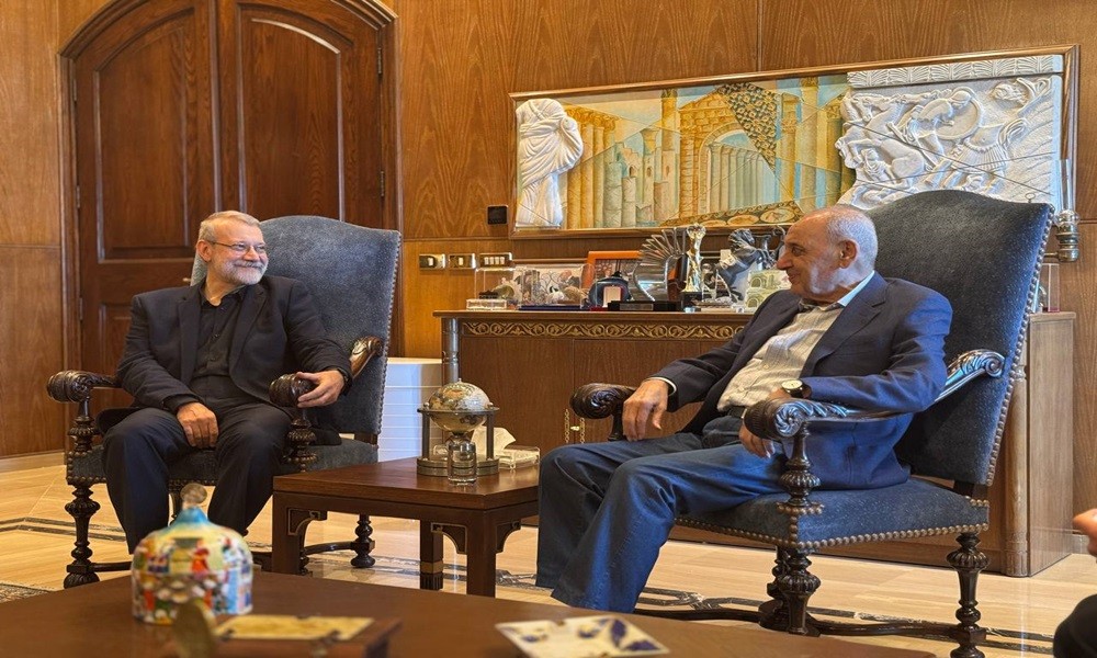 لاريجاني: الحديث عن  تخلي ايران عن المقتومة مزحة