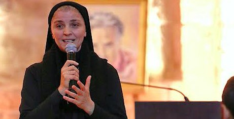 الاخت مارانا سعد من شاعر رندلى الى "صالون فيلوكاليَّا الأَدبي" بادارة هنري زغيب