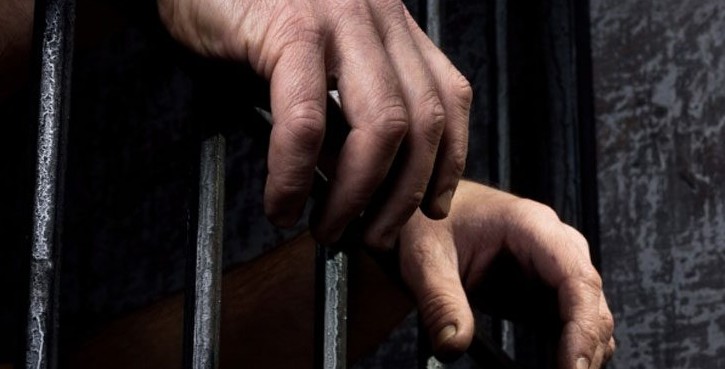725 معتقلاً لبنانياً في السّجون السورية