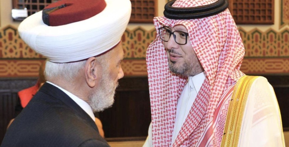السفير السعودي بين دار الفتوى والخارجية