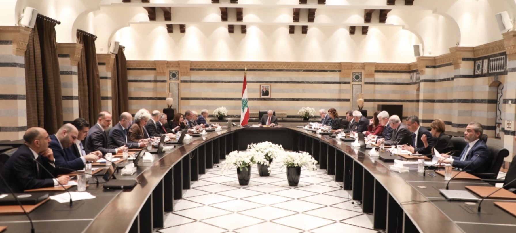 إقرار  مرسوم تعويض العاملين في التربية