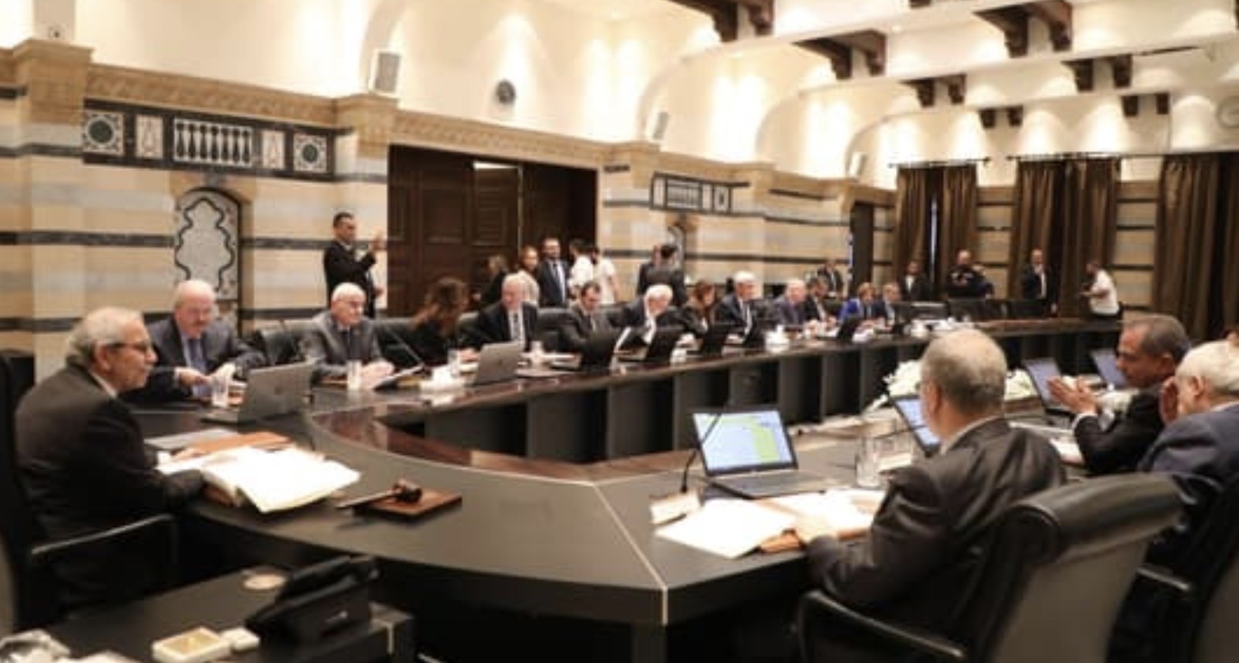 الحكومة تقرّ مشروع قانون إصلاح القطاع المصرفي واعادة تنظيمه