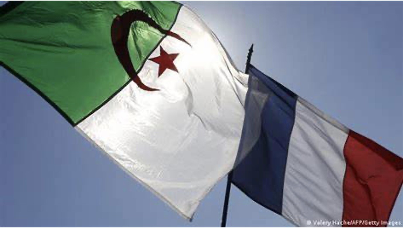بين الجزائر وفرنسا صراع طويل... ولا أفق لحل الأزمة