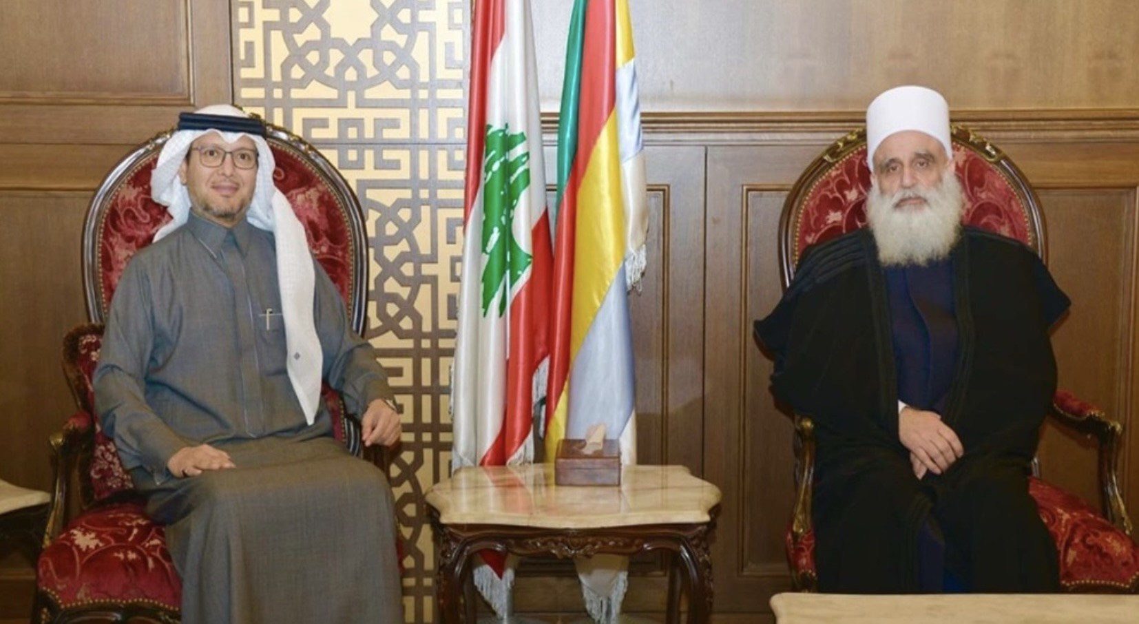 أبي المنى يتصل  ببخاري لوقف الانتهاكات ضد الدروز