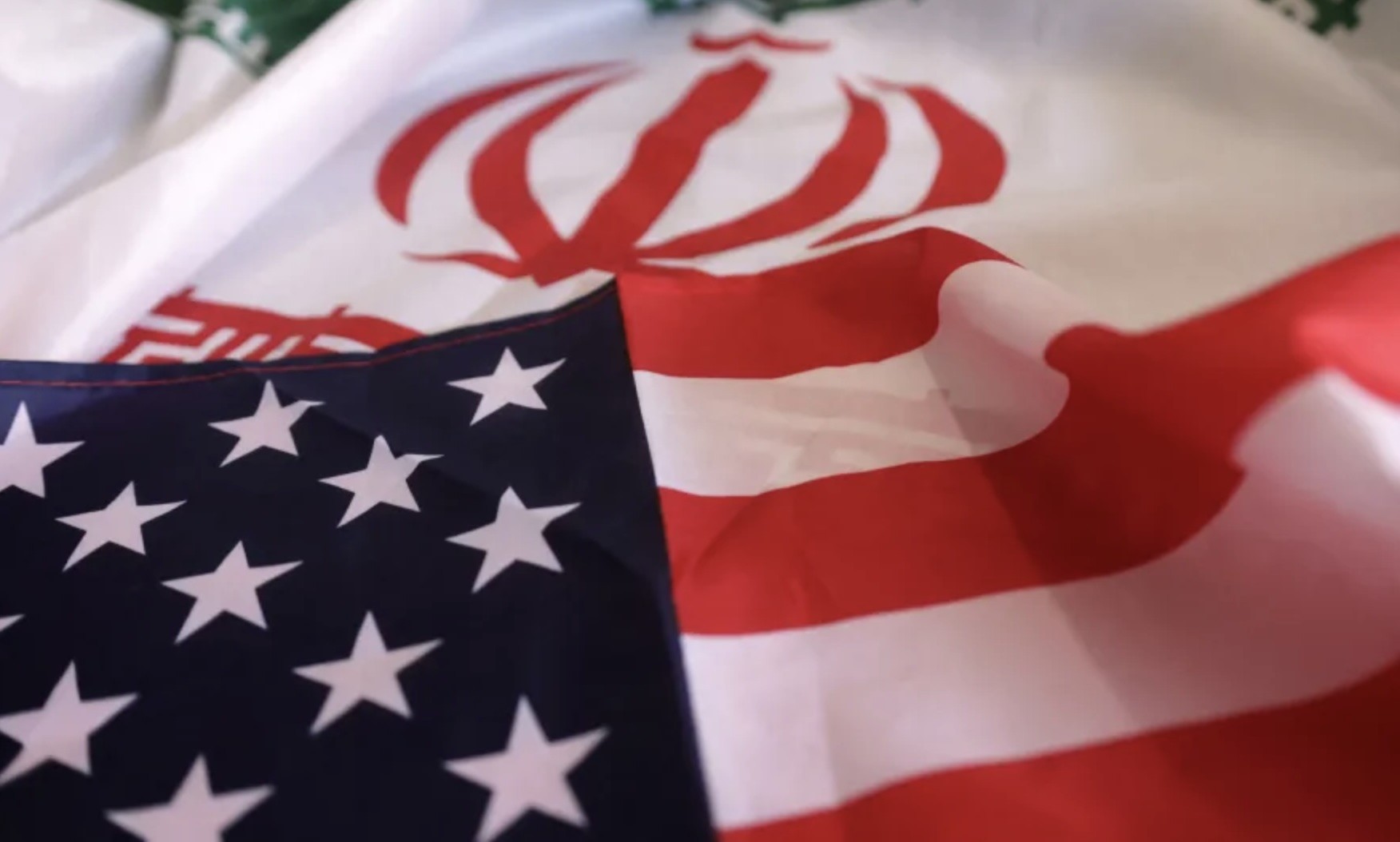 إيران: الحظر الأمريكي على السفر يظهر “عداء عميقا” تجاه الإيرانيين والمسلمين