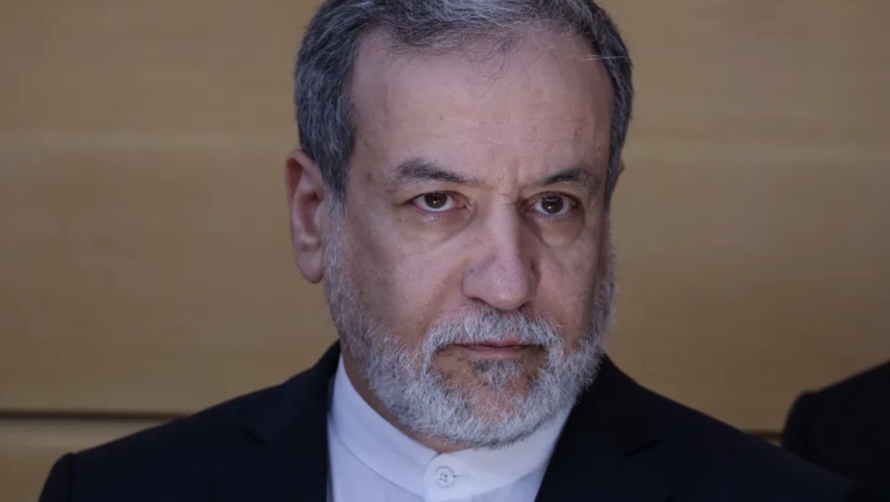 ايران تهدد بالرد على الهجمات الاميركية
