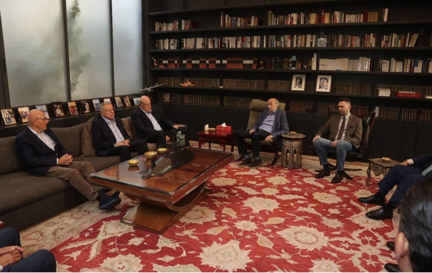 اجتماع كلمنصو: رفض التدخل الاسرائيلي في الشؤون العربية الداخلية