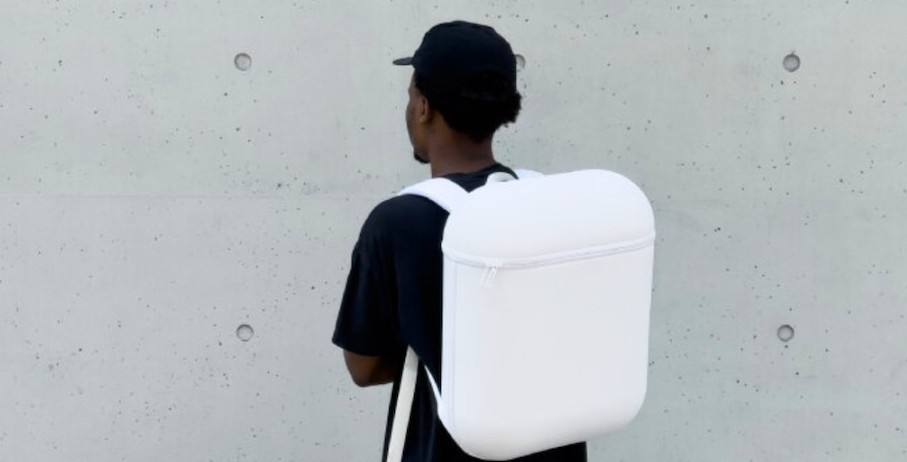 حقيبة الظهر القابلة للارتداء بشكل AirPods