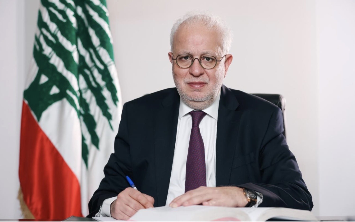 وزير العدل يوقّع ملف استرداد غريتشوشكين في بلغاريا