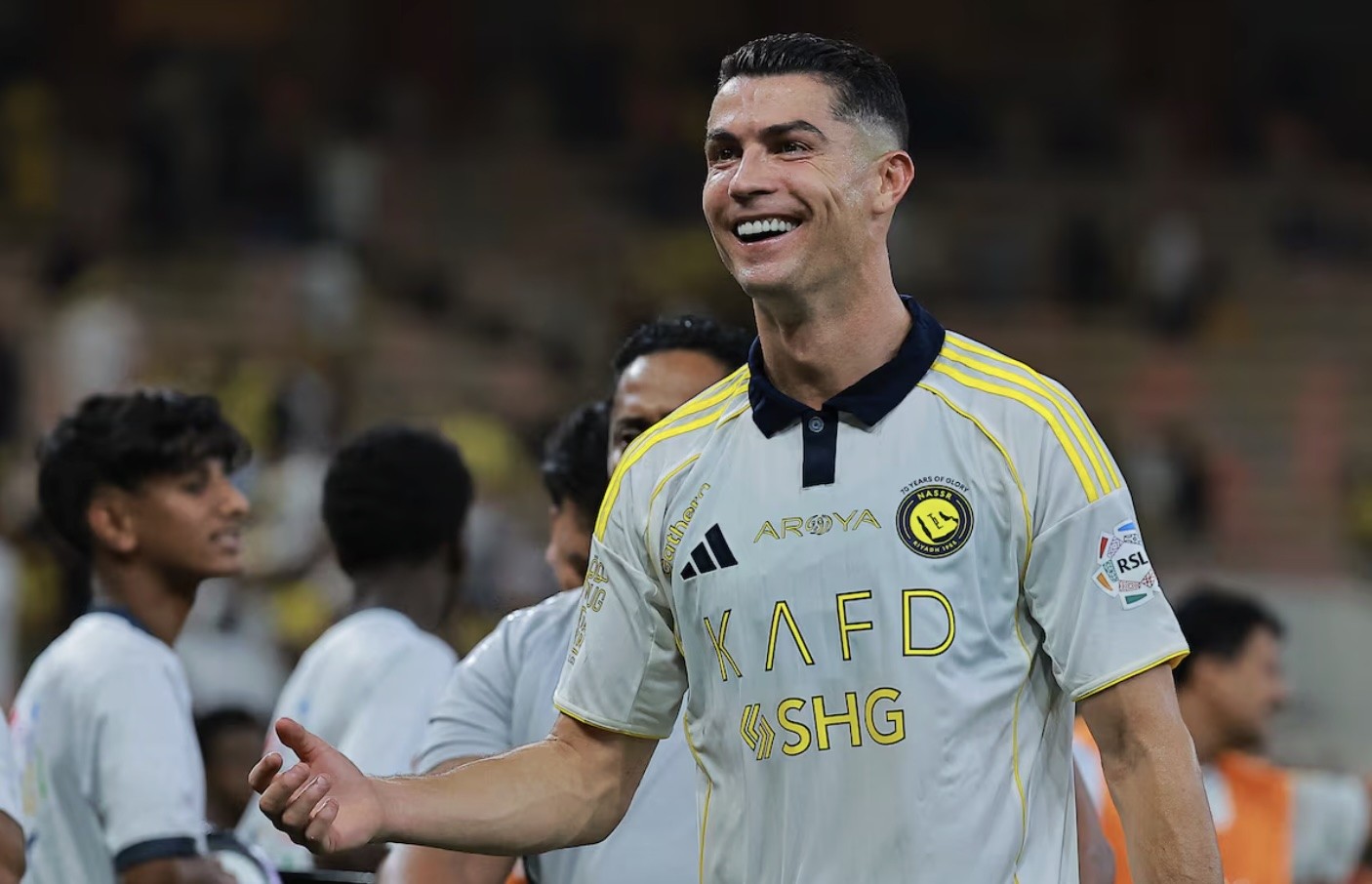 رونالدو أول ملياردير على ملاعب كرة القدم