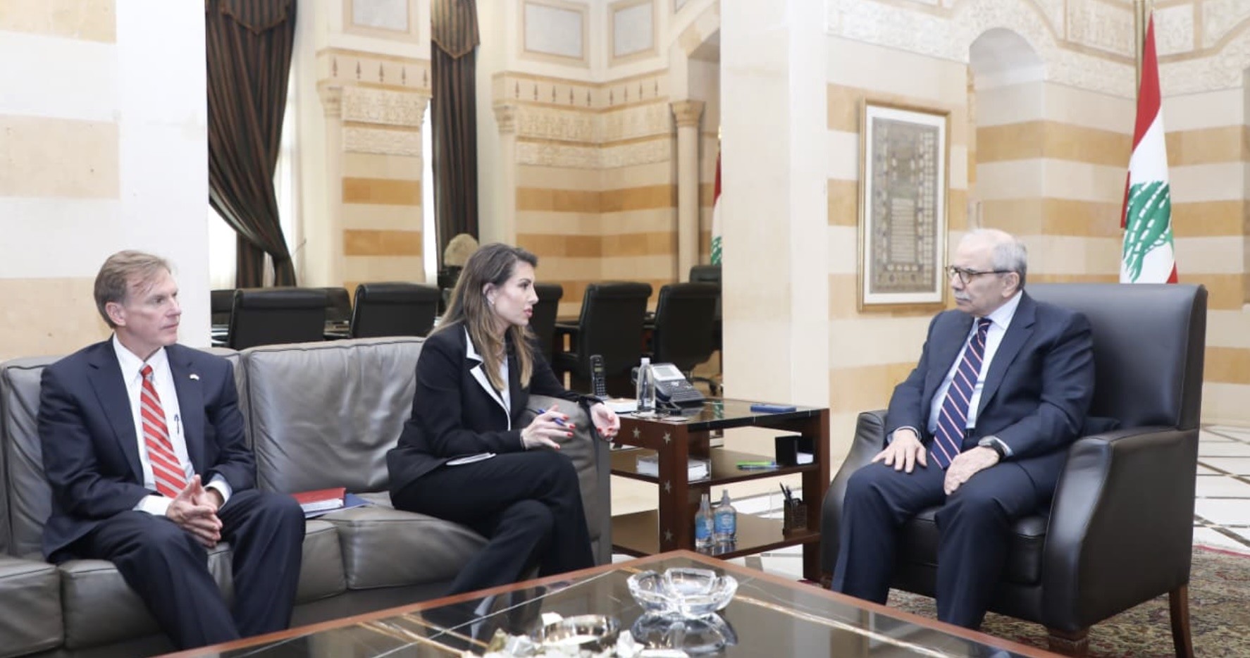 أورتاغوس بلا كاميرا عند بري فقط