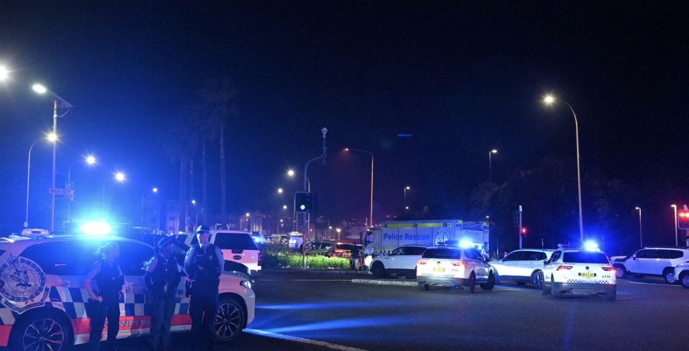 مقتل 12 في إطلاق نار على محتفلين بعيد يهودي على شاطئ أسترالي