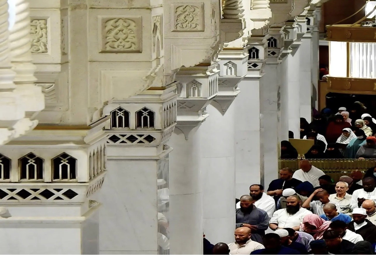 أعمدة المسجد الحرام تخدم ملايين المصلين