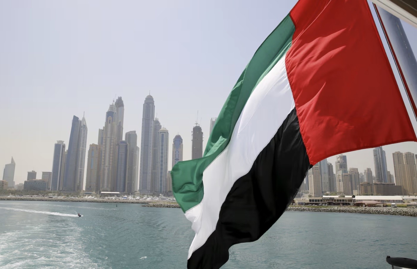الامارات تفكك  "شبكة إرهابية" ممولة من إيران وحزب الله
