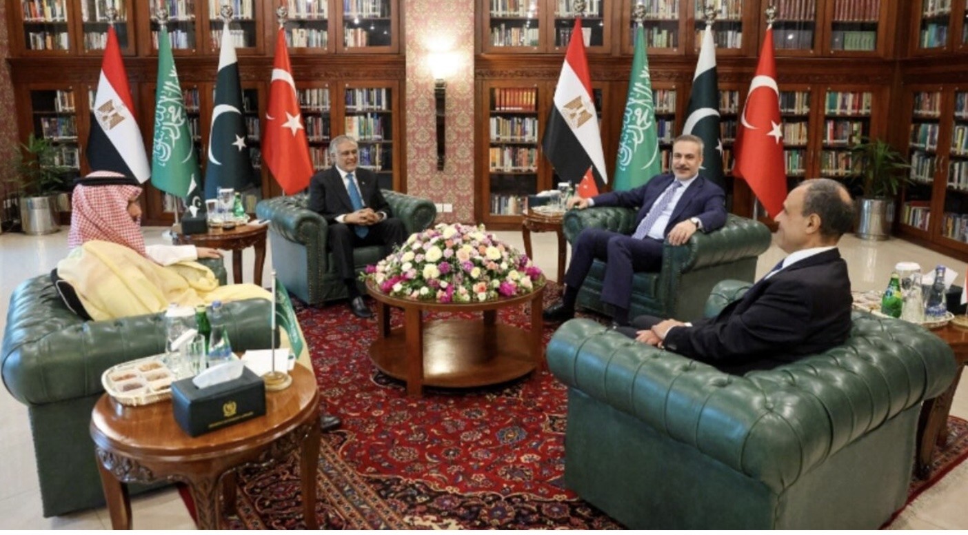 ترامب: إيران ستسمح بمرور 20 ناقلة نفط عبر مضيق هرمز