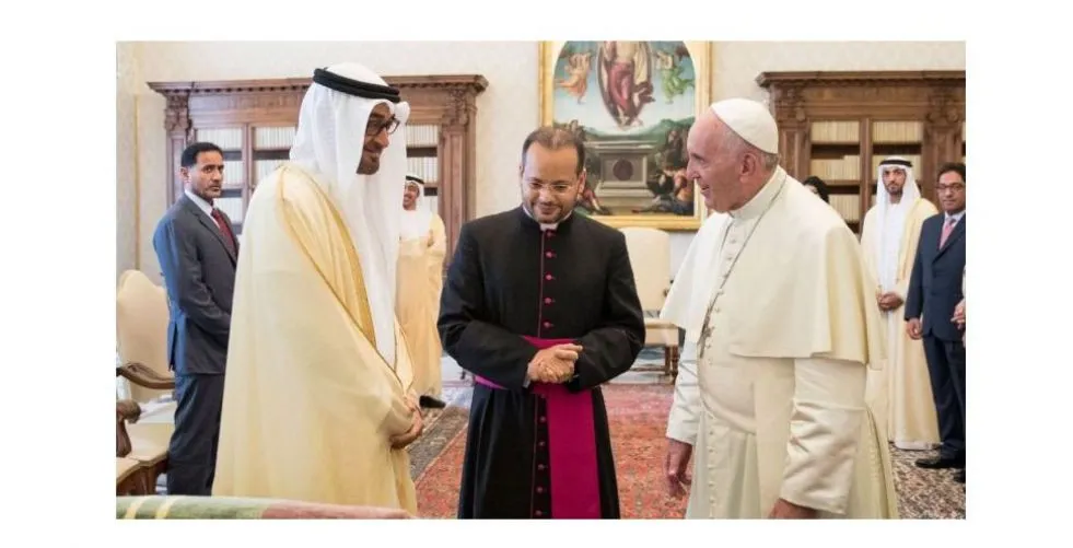 البابا فرنسيس يقيم قداسا في أبوظبي لأول مرة في شبه الجزيرة العربية