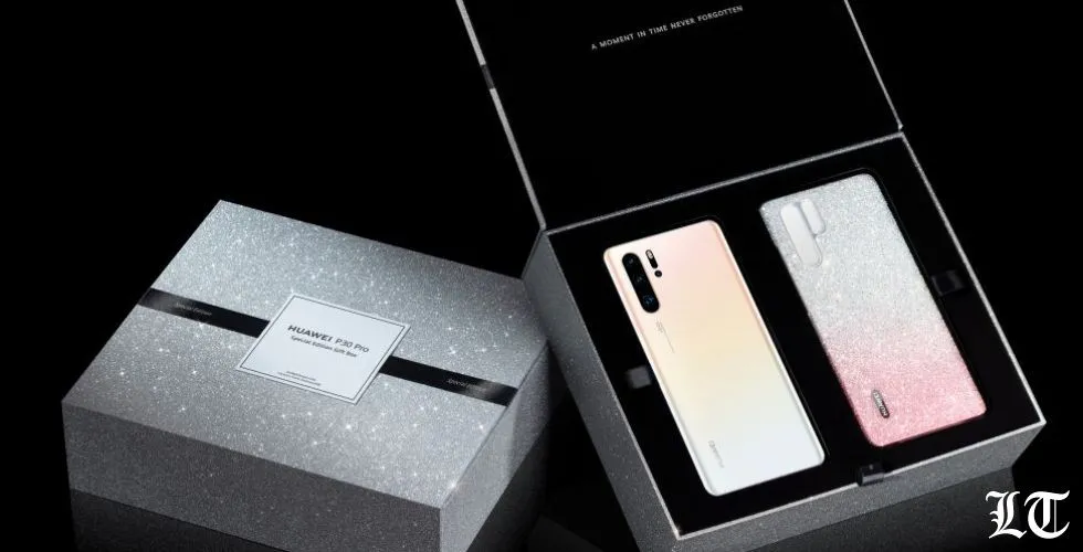 HUAWEI P30 Pro  متوفر الآن بنسخة محدودة باللون الأبيض اللؤلؤي وغلاف فاخر مرصع بكريستالات سواروفسكي