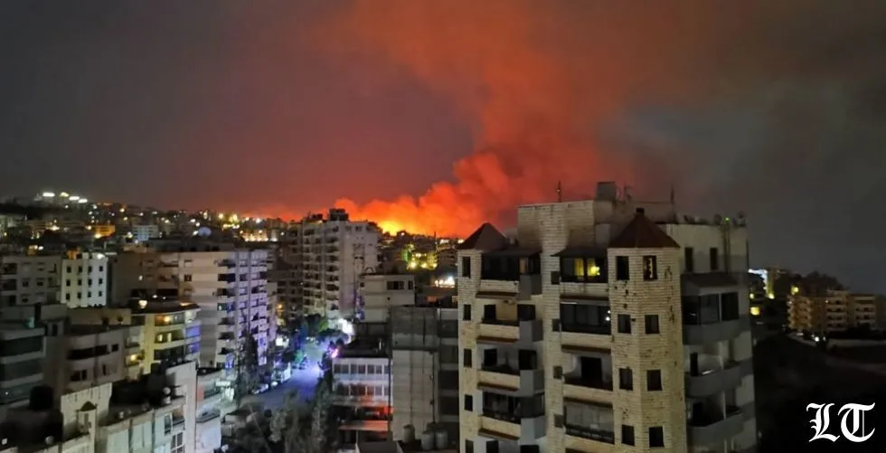 النيران تقترب من مدينة بيروت وضواحيها جنوبا