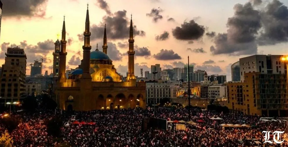 أول بيان للمتظاهرين:حكومة انقاذ وانتخابات مبكرة