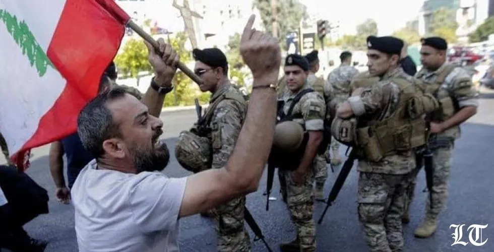 الجيش يفتح الطرقات سلميا بعد أيام من الإقفال