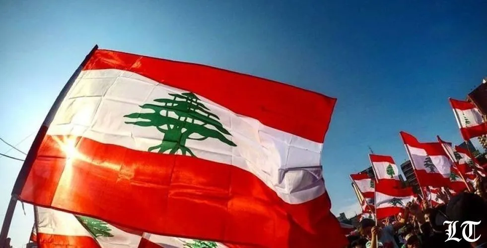 استقلال لبنان ال76: عرض مدني في ساحة الشهداء ومجسّم "الثورة" مرفوعٌ من جديد!