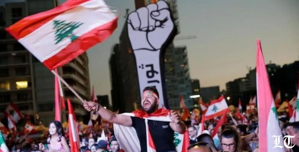 اللبنانيون بين شاقوفي الدولة المفلسة والمصارف المنهارة