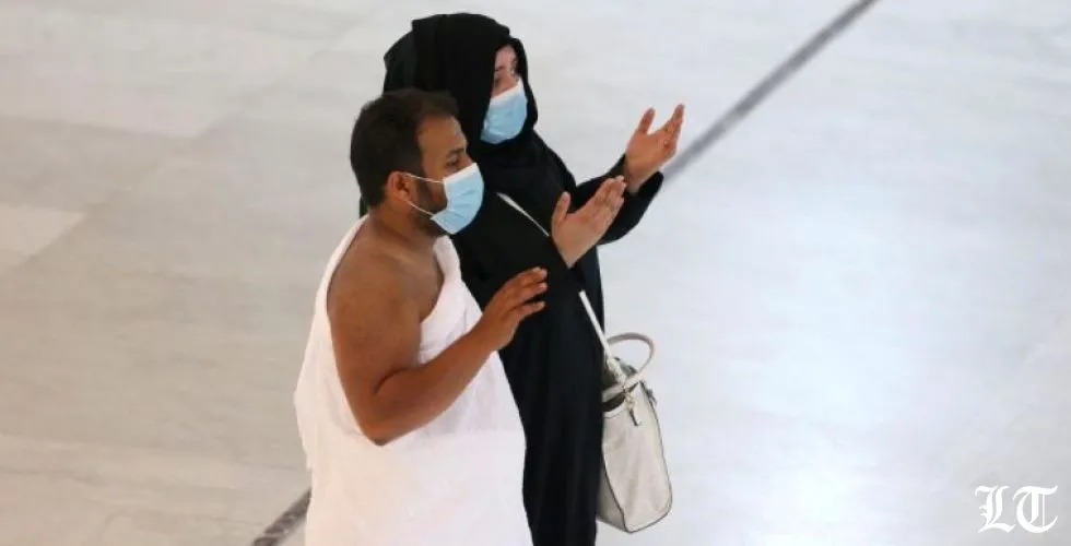 السعودية تفرض حظر تجول في مكة والمدينة على مدار 24 ساعة