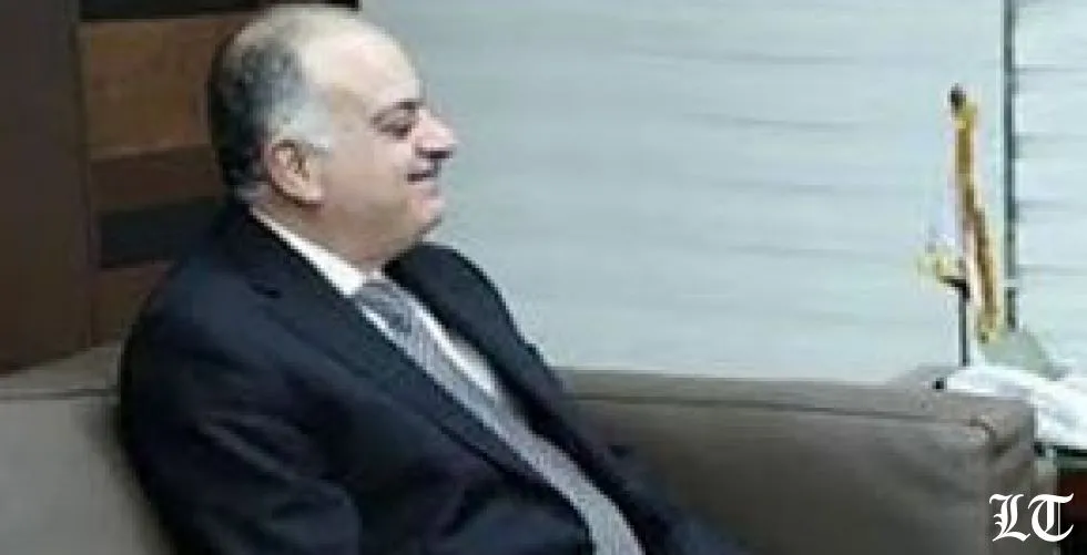 القاضي صوان يرتطم بجدار مجلس النواب