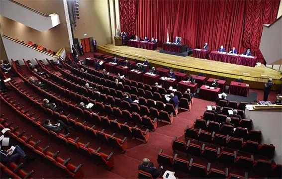 الرئيس بري يسحب موقتا فتيلي سلفة الكهرباء والدعم المالي للعسكر