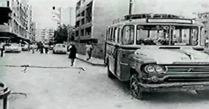 في ذكرى ١٣ نيسان: البوسطة وعزل الكتائب