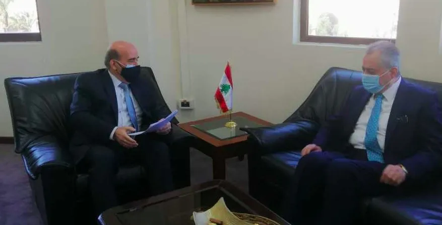 لبنان يدعو سوريا للتفاوض لترسيم الحدود