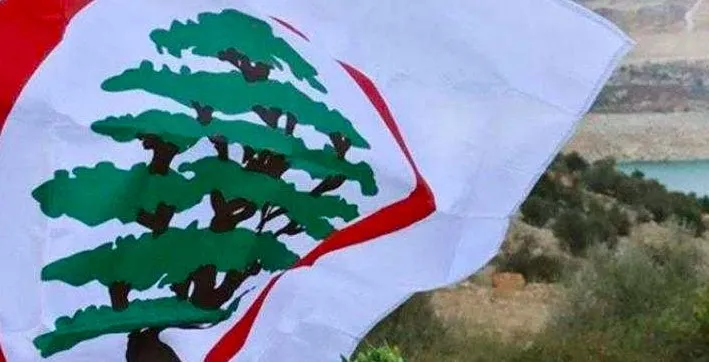 القوات: على كل نازح اقترع للاسد أن ينتقل من السفارة الى سوريا
