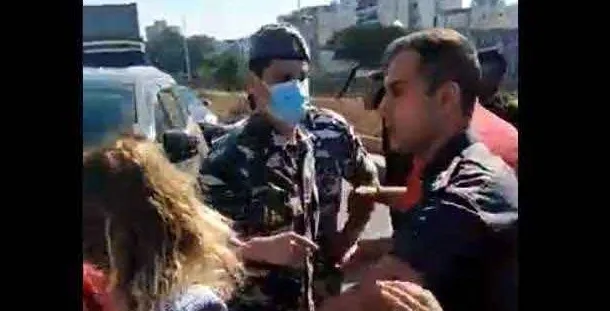 محتجون وقمع أمام وزارة الطاقة