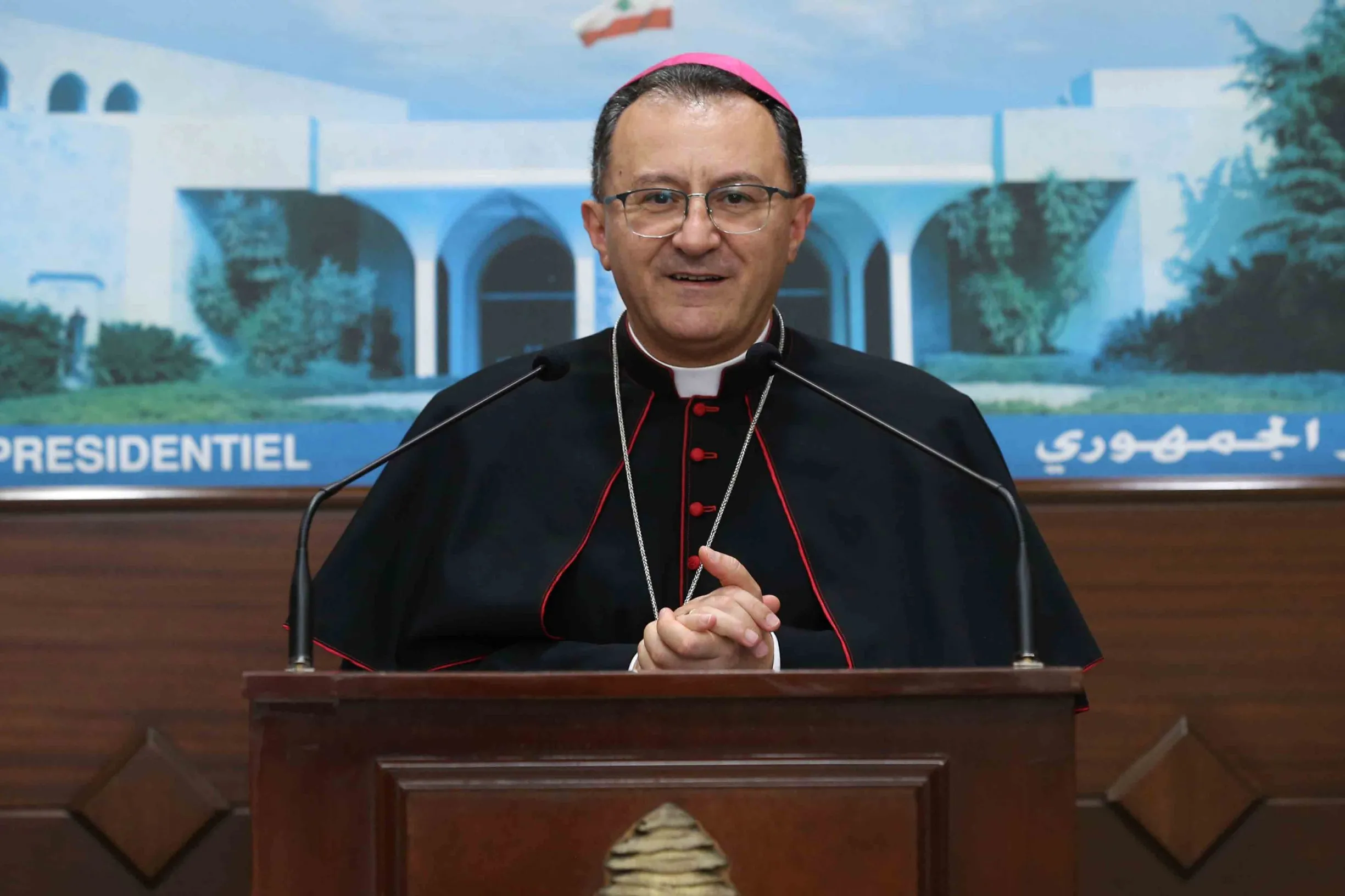 مصر ترعى الحريري والفاتيكان يغفر أخطاء القادة المسيحيين