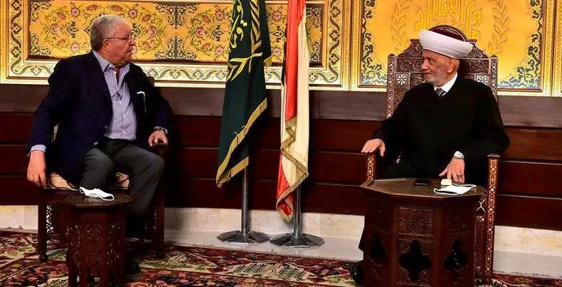 المشنوق سيتقدم بطلب عدم الصلاحية للمحقق بيطار