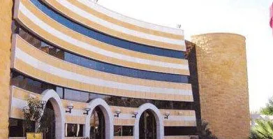 الخارجية السعودية تستدعي السفير اللبناني في الرياض