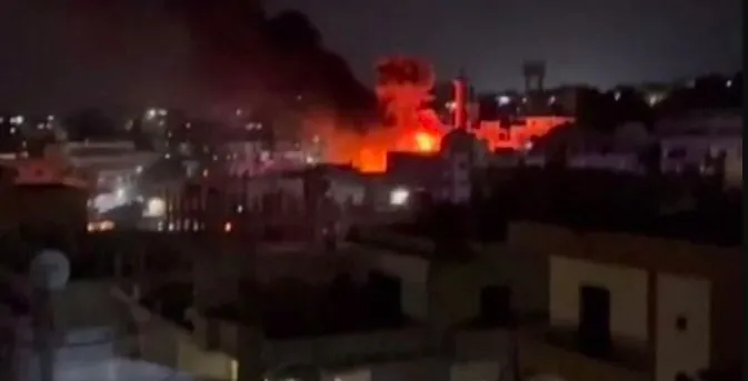 انفجار مخزن أسلحة في مخيم البرج الشمالي: قتلى وجرحى