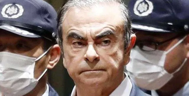 مذكرة توقيف دولية بحق كارلوس غصن