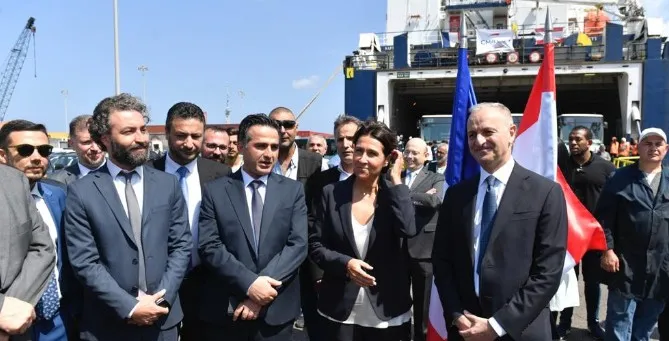 50 باصا فرنسيا في خدمة اللبنانيين