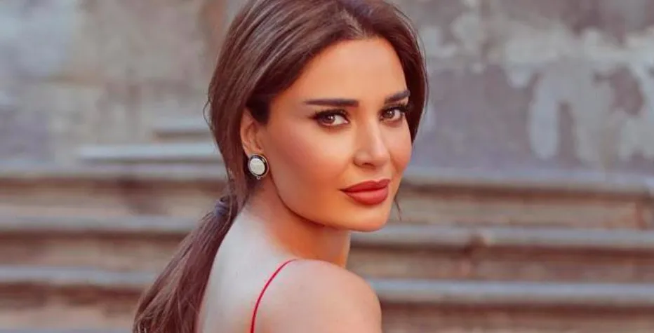 مواجهة كلامية بين سيرين عبد النور ونادين نجيم